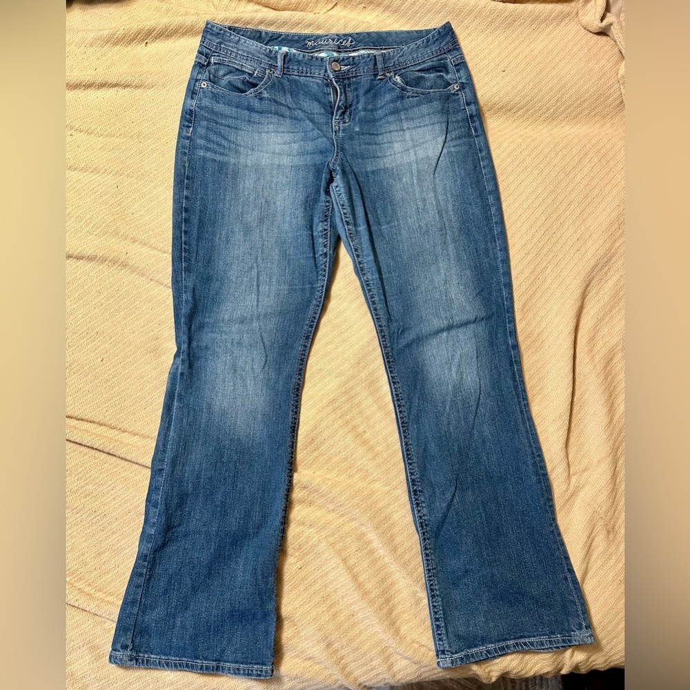 Maurices Jeans Distressed Bootcut- 13/14 Long